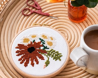 Cross Stitch Kit - Retro Daisies