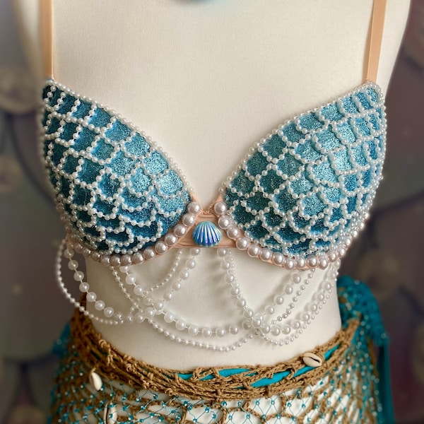 CINDY - The Pearly Mermaid Collection - pastel blue sparkly top with white beads - gliterry by day and glowing at night