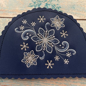 Jacobean Snowflake Napkin Holder Cover, gift for new homeowner, gift for bride, winter decor for kitchen, Realtor gift to new buyer