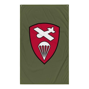 Bandeira com emblema do Comando de Planadores Aerotransportados do Exército da Segunda Guerra Mundial