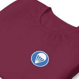 WWII Airborne Paratrooper Cap Emblem Unisex t-shirt