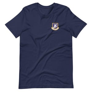 Luftwaffen-Sicherheitskräfte Blitz - USAF Defender Badge - Elite Militärpolizisten Emblem Unisex T-Shirt