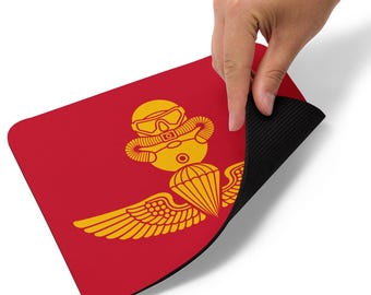 Marine Recon SCUBA Bubble and Jump Wings Emblem – Gold Military Parachutist Diver Insignia Mouse pad