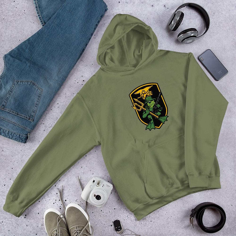 Sudadera unisex con capucha y parche de hombre rana de los Navy SEAL con  ilustración militar de emblema de tridente - Etsy México, image size:1000x1000