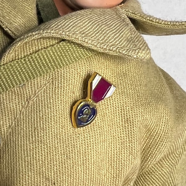 1/6 Scale  Purple Heart Highly Detailed Metal Lapel Pin