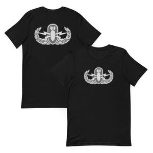 Explosive Ordnance Disposal (EOD) Badge | Bomb Disposal Insignia Unisex t-shirt