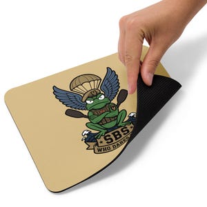 Funny SBS Frog | British Special Boat Service Tribute | Tactical Frog Commando | Who Dares Wins Emblem Mouse pad