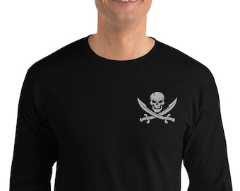 Emblemat pirata Jolly Roger – czaszka i skrzyżowane miecze – haftowana męska koszula z długim rękawem inspirowana historyczną flagą piracką