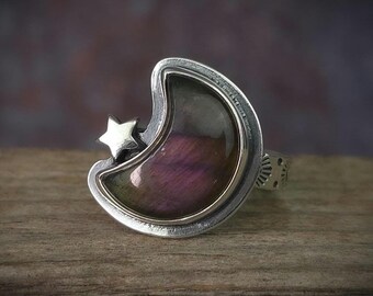 Warm Purple Labradorite Moon Silver Ring Size 7 // Moon & Stars Artisan OOAK Sterling Silver Stamped Ring Band