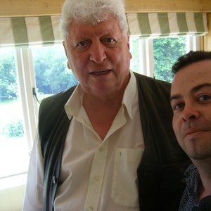 Journalist Jason Arnopp, the author of this book, interviewing former Doctor Who Tom Baker at his country home, for Doctor Who Magazine