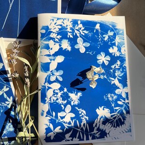 Superbe carte de vœux d’art cyanotype botanique 5x7, vierge, bleu et blanc élégant, toute occasion