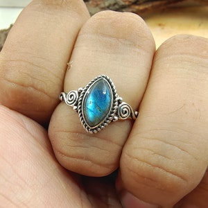 Ring marquise labradoriet: sterlingzilveren vintage edelsteen