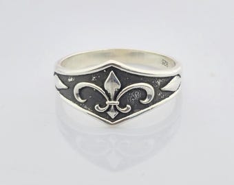Sterling Silver Fleur De Lis Signet Ring: Handcrafted Heraldic Lily Statement Ring