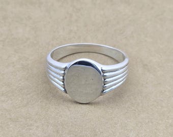 Engravable Sterling Silver Oval Signet Ring | Unisex Minimalist Design