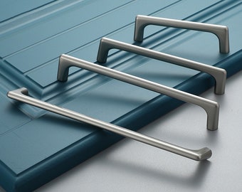 Tirador de gabinete de níquel cepillado: moderno tirador de cajón de zinc