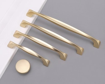 Brushed Brass Cabinet Pulls: Modern Zinc Alloy Handles