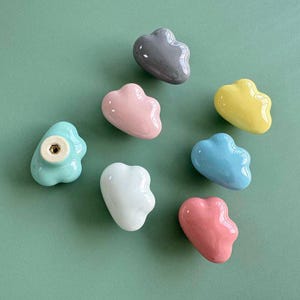 Cute Cloud Shape Pulls for Kids Room Children&#39;s Room Handle Single Hole Ceramic Knobs Door Handle Ceramic Cloud color Cabinet Knob