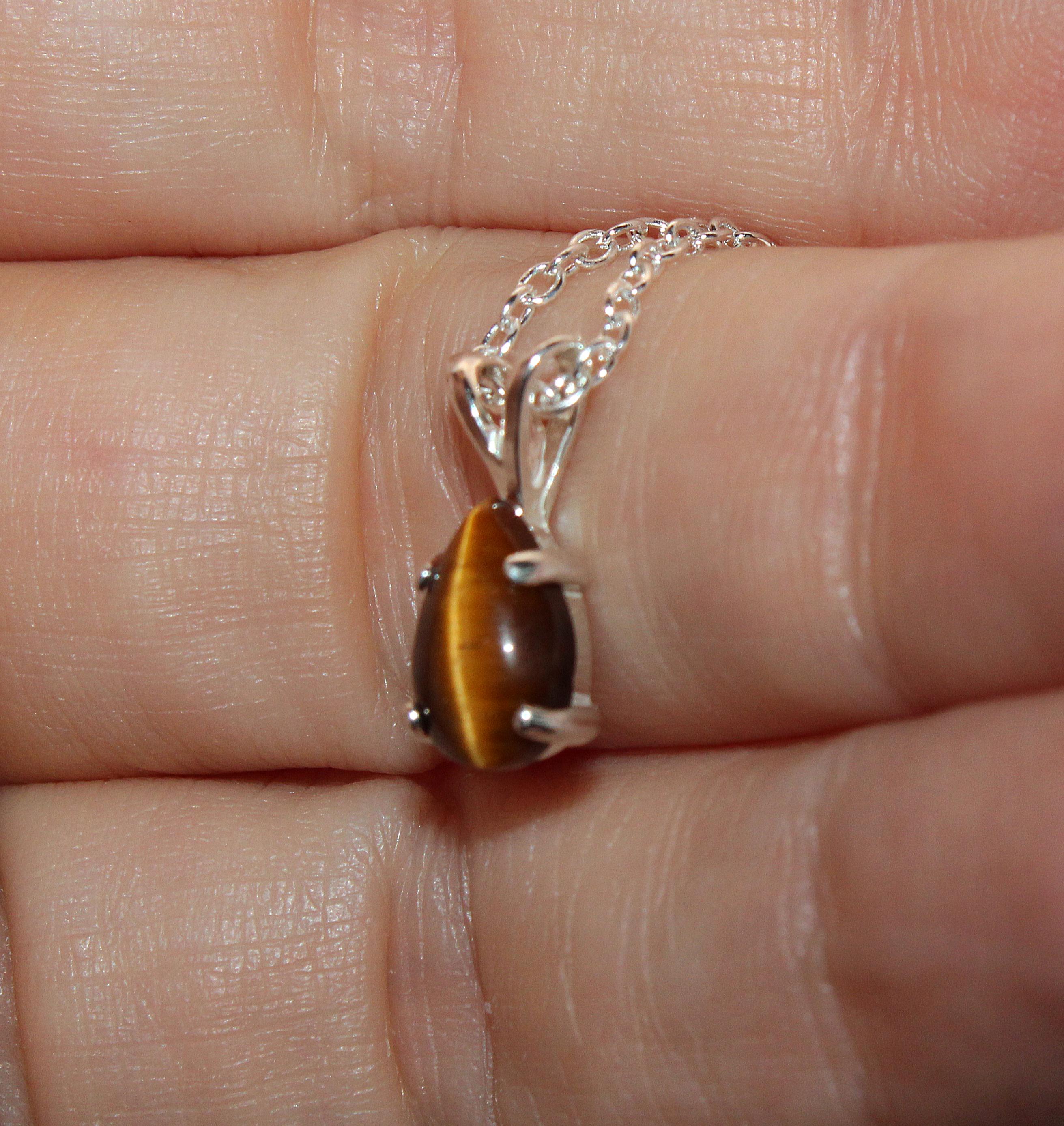 Collier Chaîne Avec Cabochon œil De Tigre - Pierre Naturelle, Finition Argenté, Occasion - Bijou énergétique