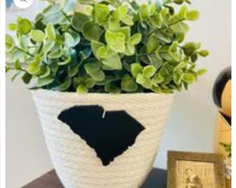 Cotton rope planter basket w/ black wooden cutout North Carolina, South Carolina, or Bear