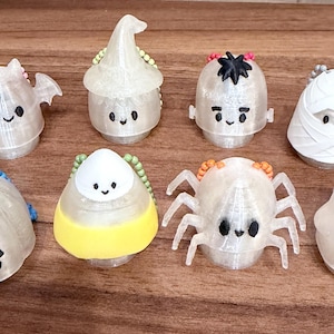 Cute 3D Printed Halloween Light Up Fidget Keychain, Choose Character Clicker Toy, Glow Bag Charm