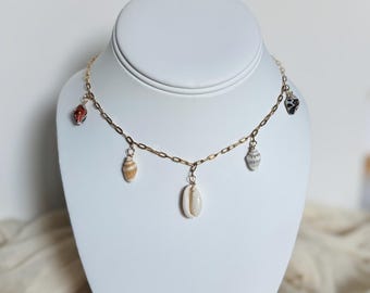 Collar con dije de concha marina bañado en oro: resistente al deslustre, hecho a mano