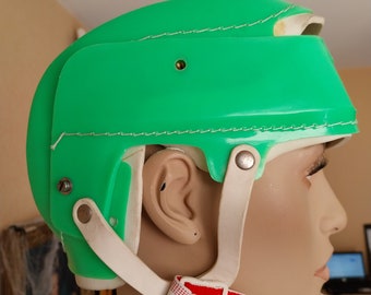 Vintage skateboardhelm uit de jaren 80 heilige sport