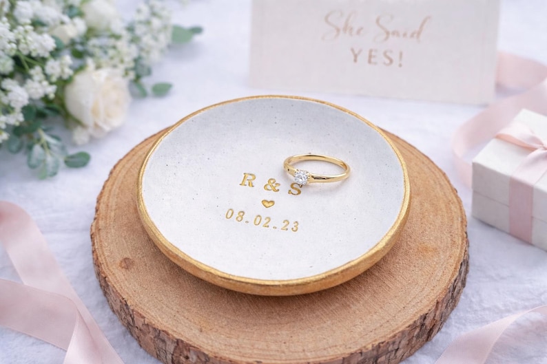 Engagement ring dish / wedding ring dish / personalised custom gift for couple / engagement gift / wedding gift ring holder date initials UK image 3