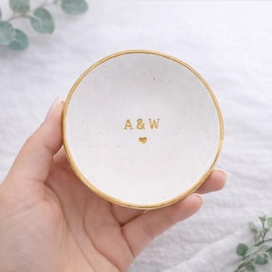 Engagement ring dish / wedding ring dish / personalised custom gift for couple / engagement gift / wedding gift ring holder date initials UK image 2