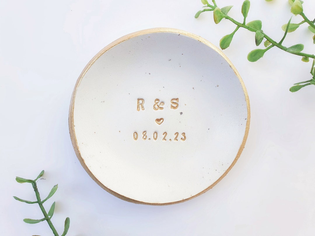 Engagement Ring Dish / Wedding Ring Dish Personalised Custom Gift for Couple / Engagement Gift