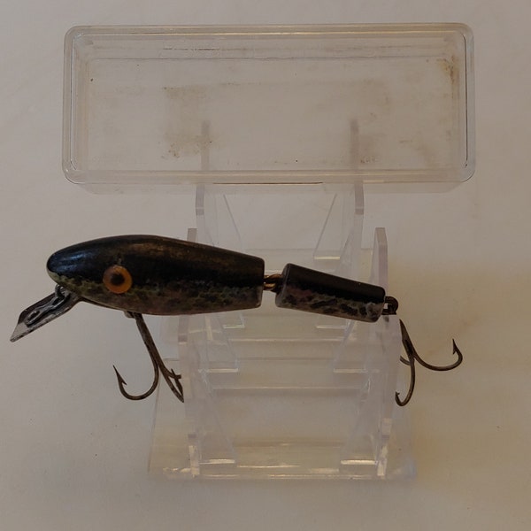 PRICE REDUCED on Original 1960s Jointed Bassmaster Model 15 Sinker/Solid Plastic Box