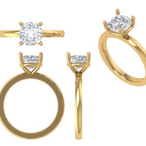 Puede incluir: Cuatro vistas de un anillo de oro con una gema clara de talla cuadrada. El anillo se muestra desde diferentes ángulos, destacando la banda y el engaste de la piedra. El diseño del anillo es simple y elegante.