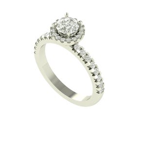 Può includere: Un anello di fidanzamento in oro bianco con una pietra centrale rotonda e trasparente circondata da un alone di pietre più piccole. La fascia è anch'essa ornata da piccole pietre scintillanti. L'anello è posto su uno sfondo bianco.