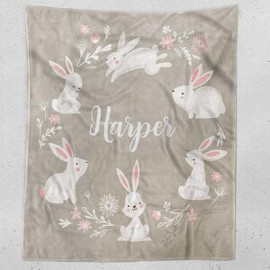 Bunny Blanket, Baby Girl Bunny Rabbit Blanket, Personalized Baby Shower Gift, Rabbit Baby Girl Blanket, Monogram Newborn Baby Shower Gift afbeelding 3