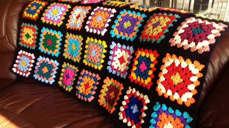 Granny Squares Blanket / Granny Square Afghan / Crochet Blanket with black border