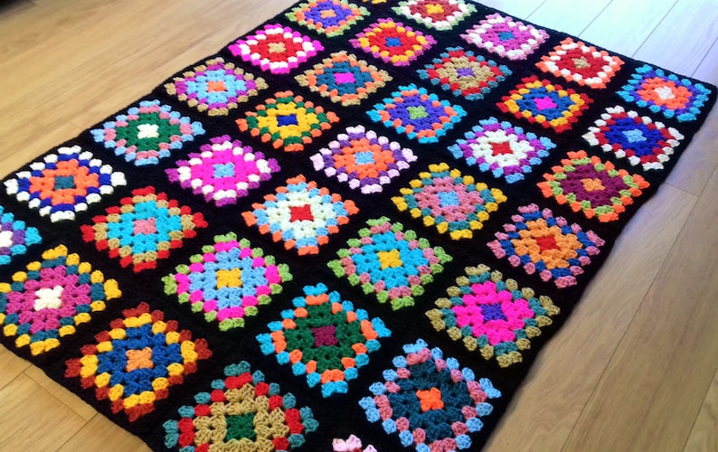 Granny Squares Blanket / Granny Square Afghan / Crochet Blanket image 3