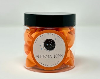 Barattolo delle affermazioni: stelle di carta origami con messaggi positivi