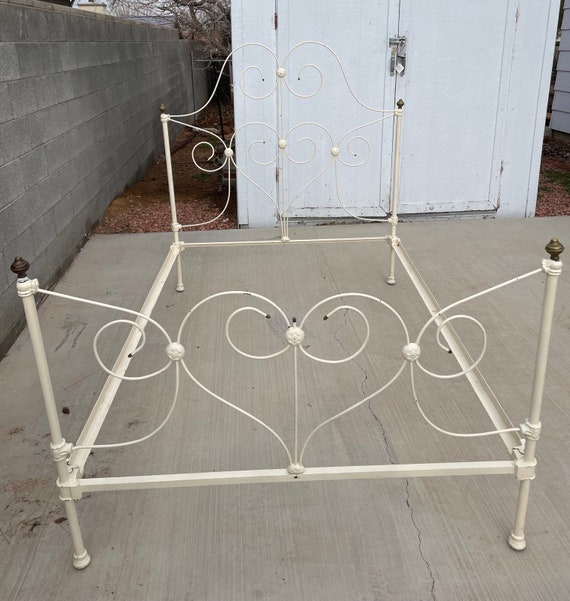 Iron 2024 bed rails