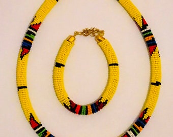 African beaded Zulu necklace & bracelet set