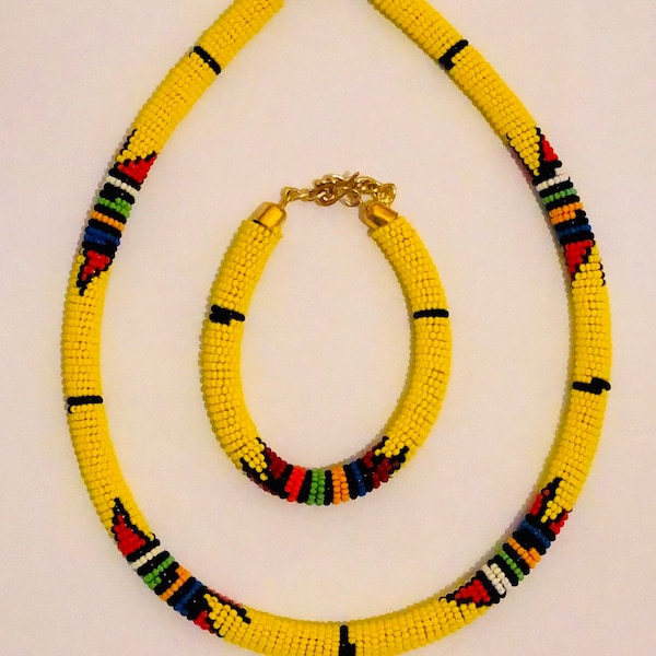 African beaded Zulu necklace & bracelet set