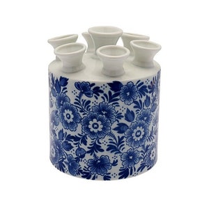 Delft blue cylinder shaped tulip vase with 7 spouts