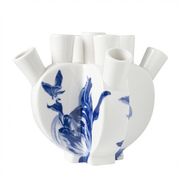 Heart shaped tulip vase, decorated with watercoloring tulips, Delft blue porcelain