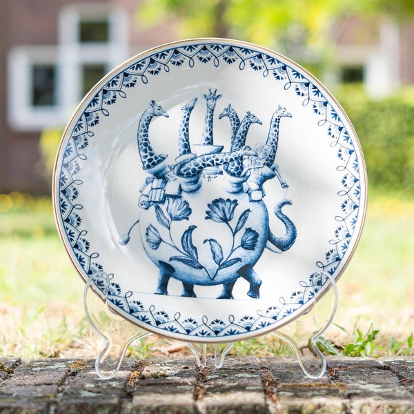 Delft blue Wall Plate by Redmer Hoekstra 'Giraffe', porcelain wall decoration