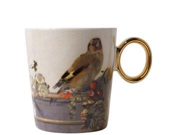 Set of 4 porcelain mugs with The Goldfinch painting on it and golden handle, Carel Fabritius
