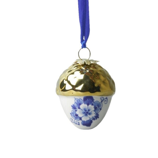 Ornament 7 cm, Gold acorn nut, traditional Delft blue with modern elements and playful designs