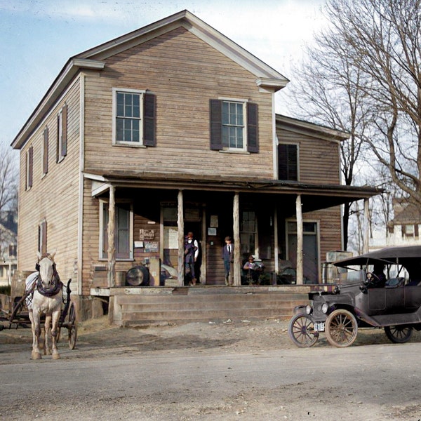 1917 Montgomery County, Maryland, Ford car in front of country store 11 X 14 Photo Print