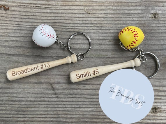 Personalized Softball Baseball Wooden Bat Keychain - Baseball Keychain - Softball Gift - Coach Gift - Players Gift - Wooden Bat Keychain