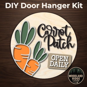 Carrot Patch Türschild - rundes Holzschild, selbst geschnitzt