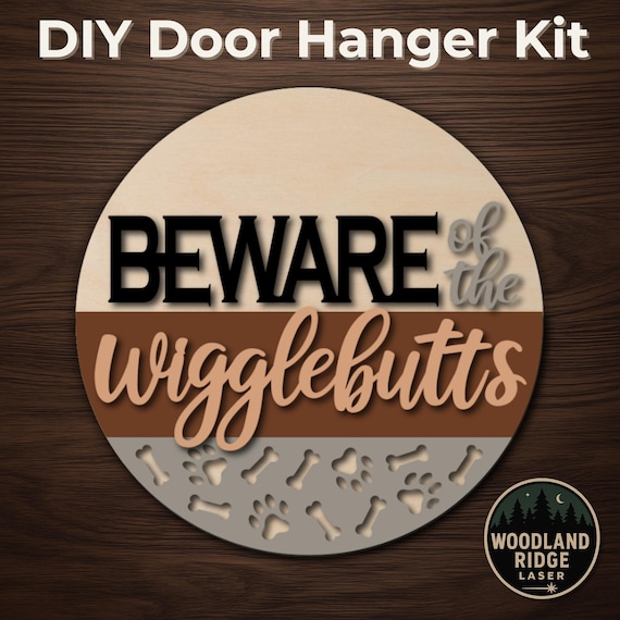 Wiggle Butts DIY Door Hanger Kit – Round Unfinished Wood Sign