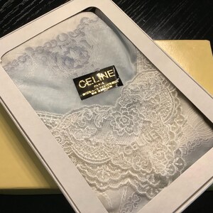 Nouveau mouchoir à parfum CELINE Paris dans sa boîte d'origine - Mouchoir de collection de créateur