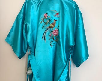 Bata tipo kimono vintage de Shanghai, talla S, rayón, bordada a mano, nueva.